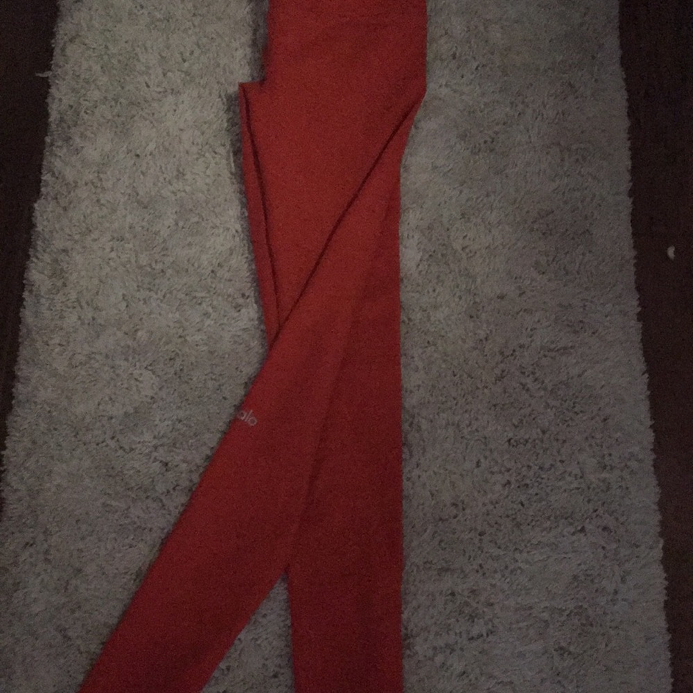 Alo cherry 🍒 yoga pants